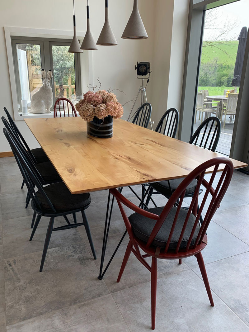 ercolcushions.co.uk - specialist re-upholstery for Ercol brand furniture.